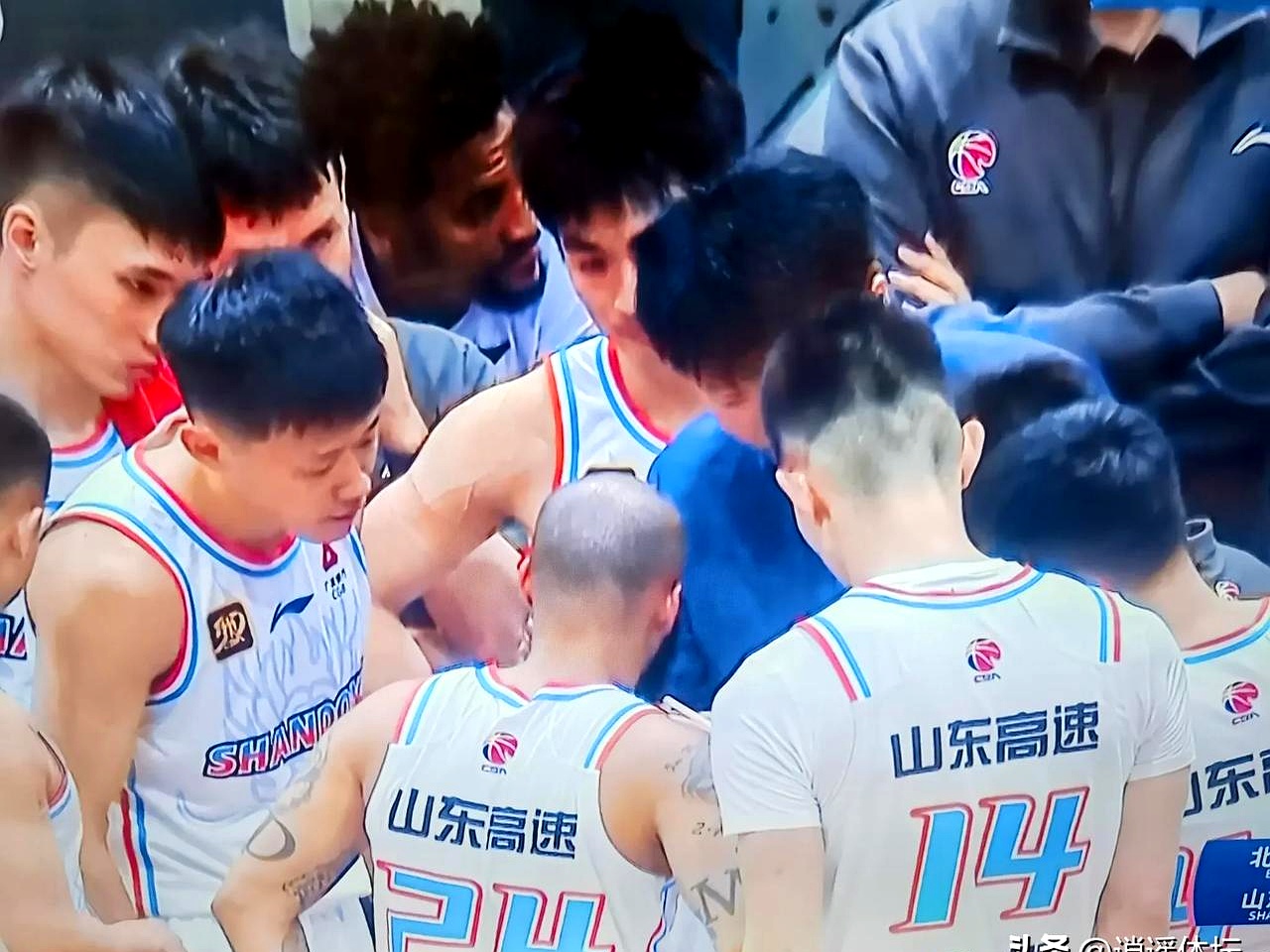 冲刺阶段山东男篮备战NBA常规赛，止住颓势细节流出，引发热议，更衣室氛围转暖的简单介绍-九游娱乐
