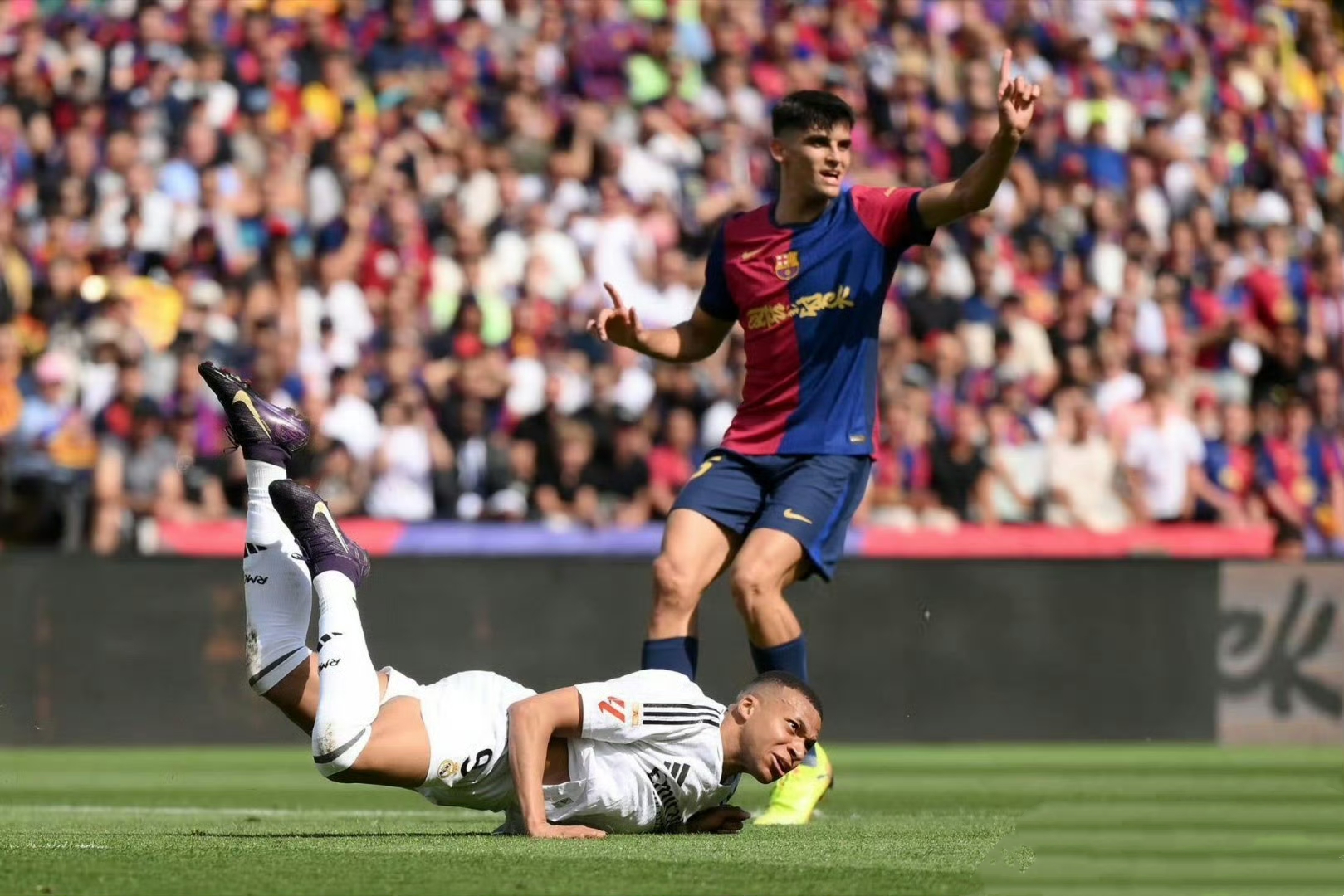 关于巴塞罗那赛前内部沟通，志在意甲名次提升，底气十足，赛季目标并未改变的信息-九游网址