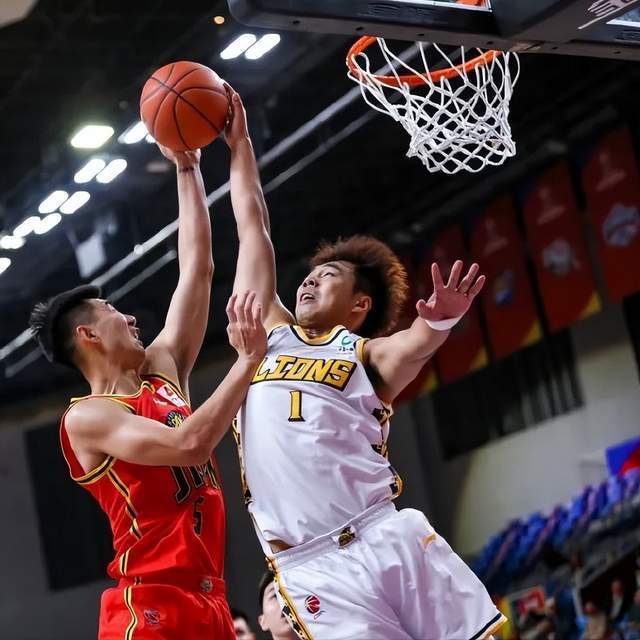 新疆广汇训练开放日；关键时刻止住颓势引欢呼；足总杯在即；球探报告显示潜力 -九游官方入口