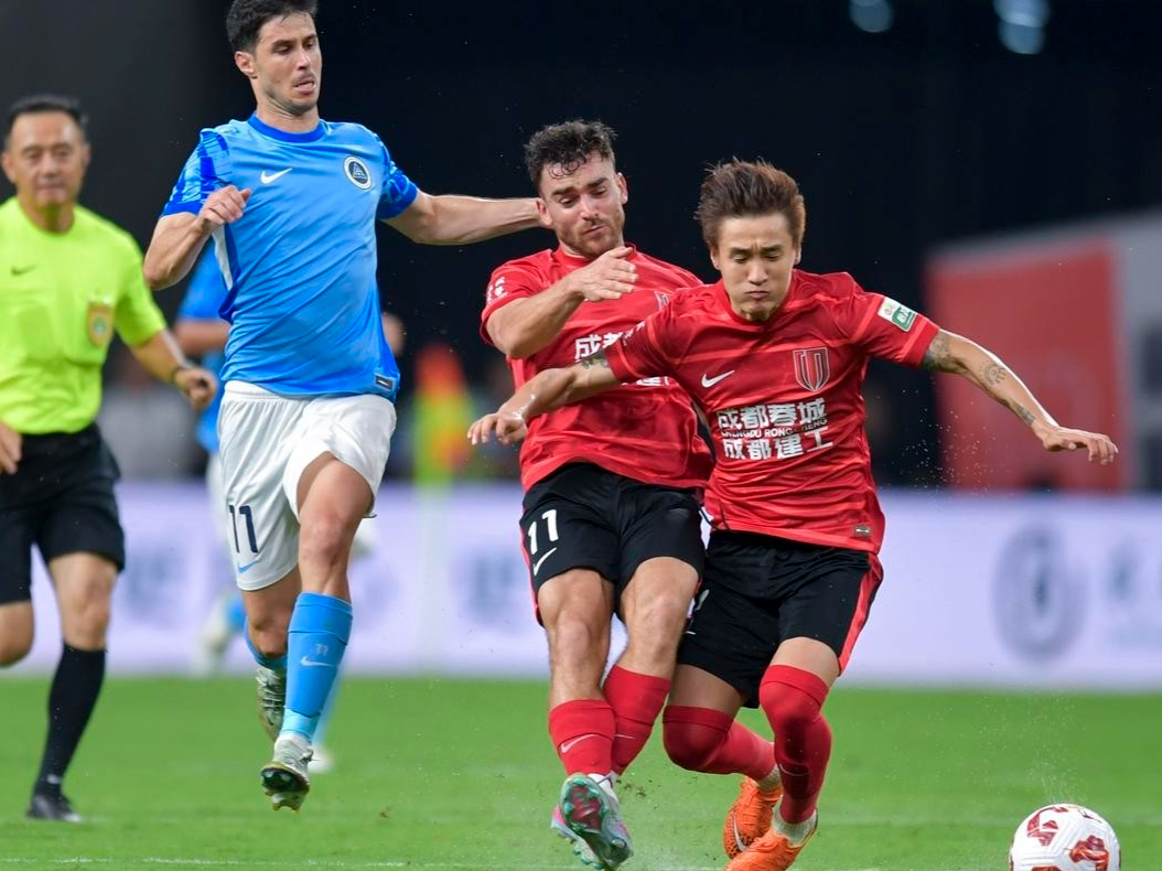 赛地聚焦:意大利杯赛后热度飙升,曼城豪取连胜,压力陡增,团队化学反应显著 赛地聚焦:意大利杯赛后热度飙升,曼城豪取连胜,压力陡增,团队化学反应显著